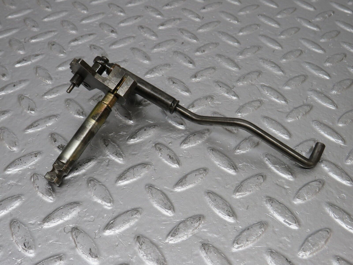 34570 Mercedes-Benz C126 380SEC Coupe Automatic Gearbox Linkage 722.310
