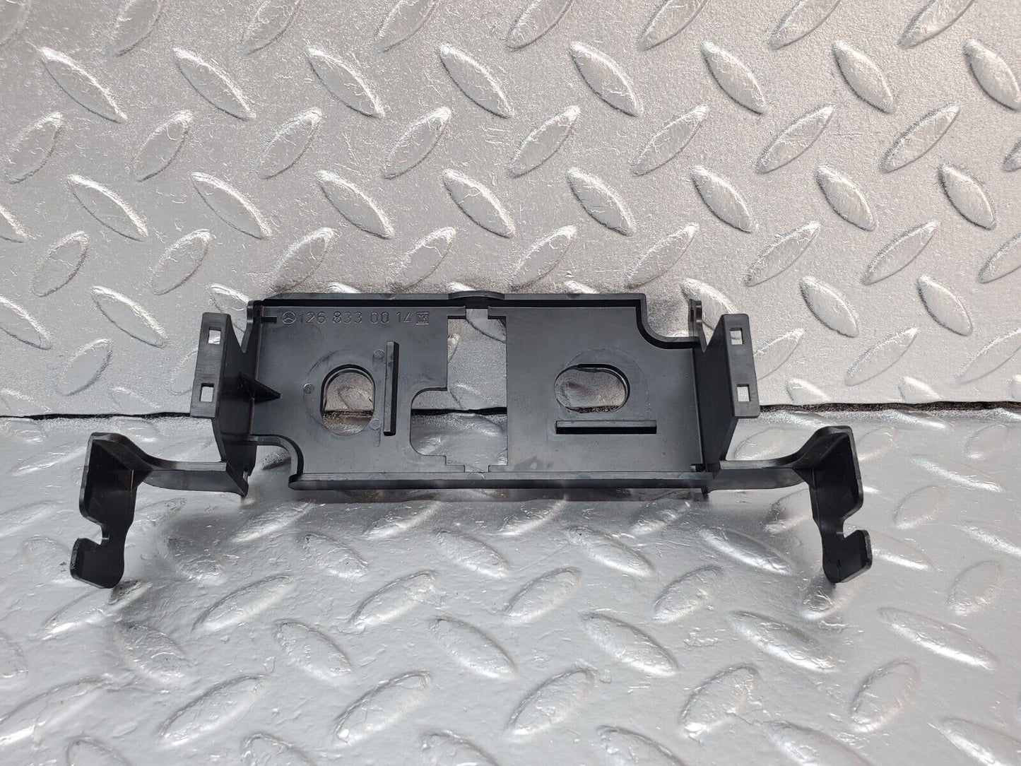 45680 Mercedes-Benz W126 420SE Heater Control Switch Bracket 1268330014