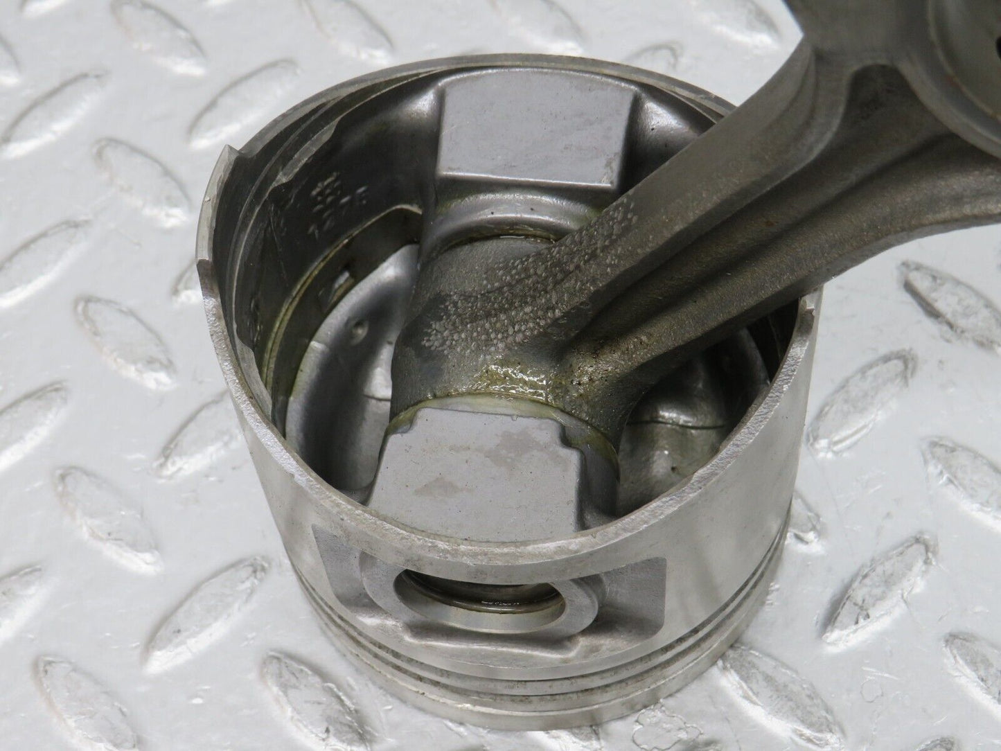 0002 Mercedes-Benz W116 350SE Piston With Connecting Rod 92.00 mm