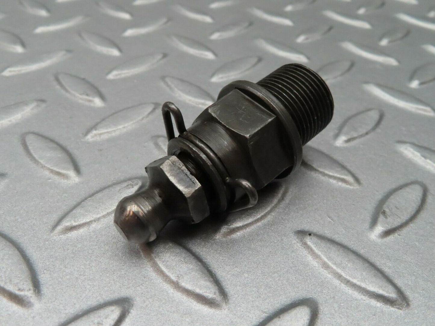 3550 Mercedes-Benz W108 280SE Ball Studs For Rocker Arm Mounting (Timing)