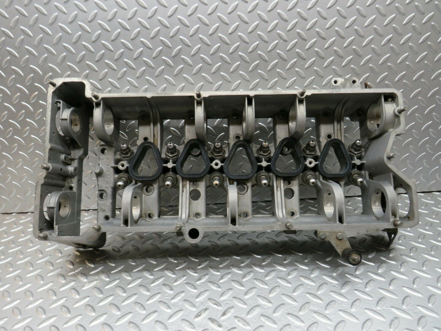24128 Mercedes-Benz W123 280E Camshaft Bearing Casing 1100163304