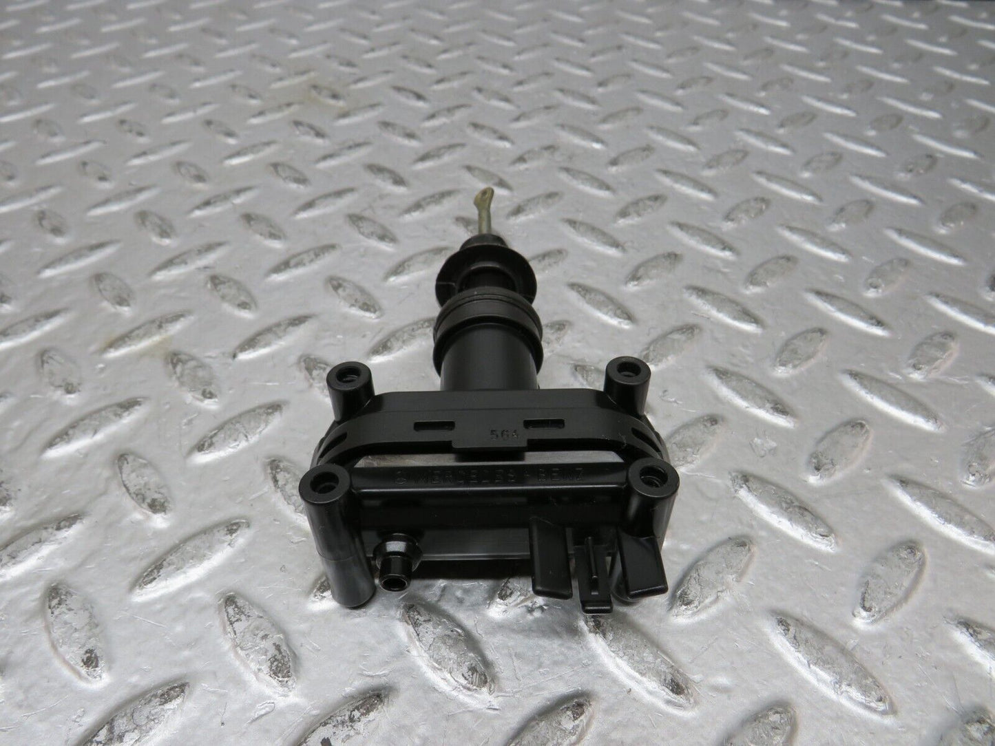 27497 Mercedes-Benz S124 300TE Wagon Door Lock Vacuum Actuator Rear Left