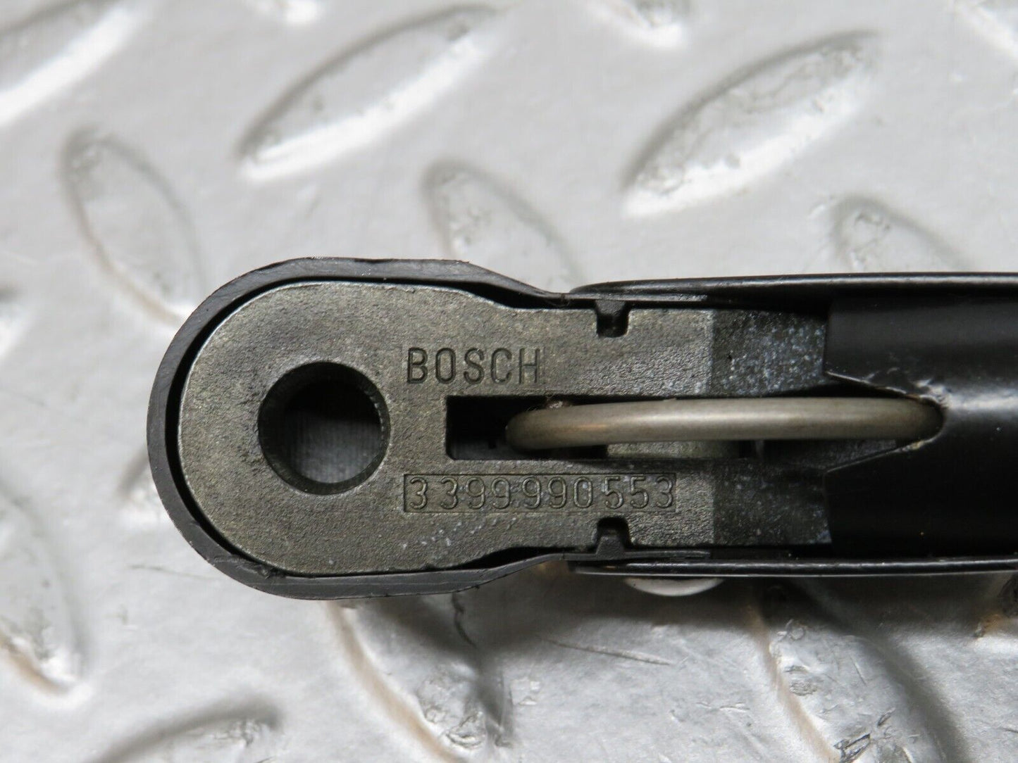 28108 Mercedes-Benz W123 280E Wiper Arm Bosch 3399990553