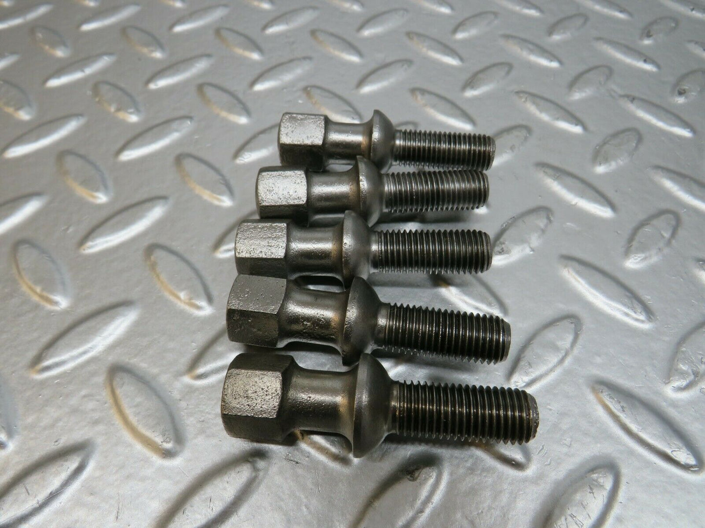 24576 Mercedes-Benz 5x Alloy Wheel Lug Bolt M12x1.5