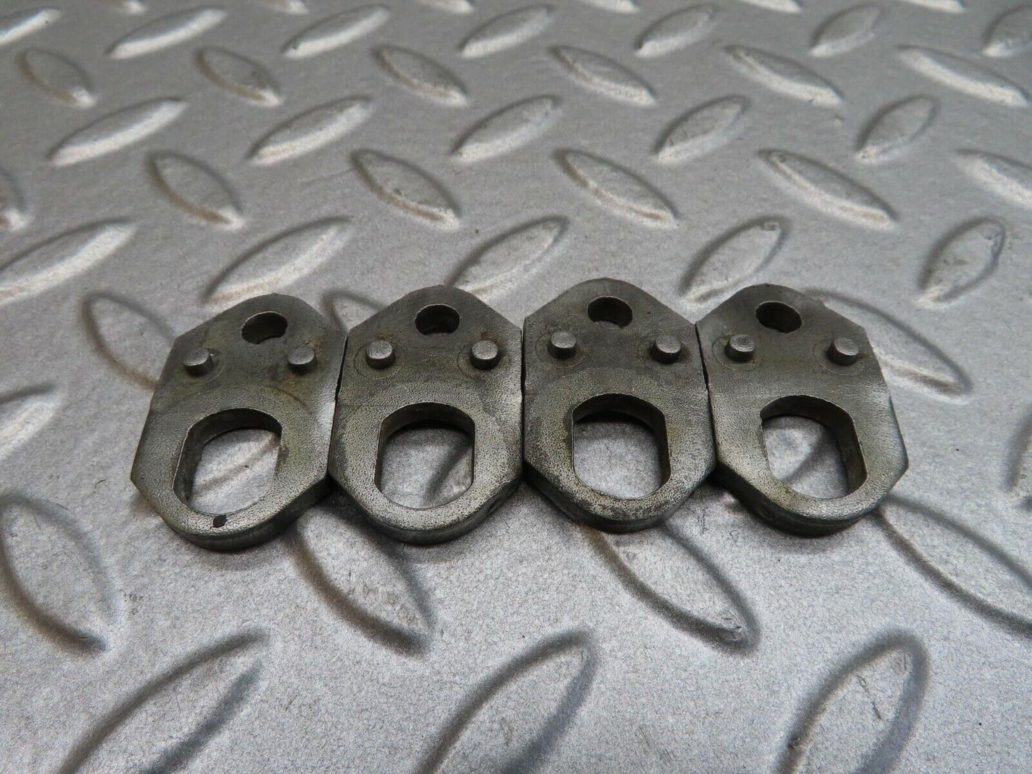 14403 Mercedes-Benz W116 350SE Fuel Injector Bracket Holder 4pcs