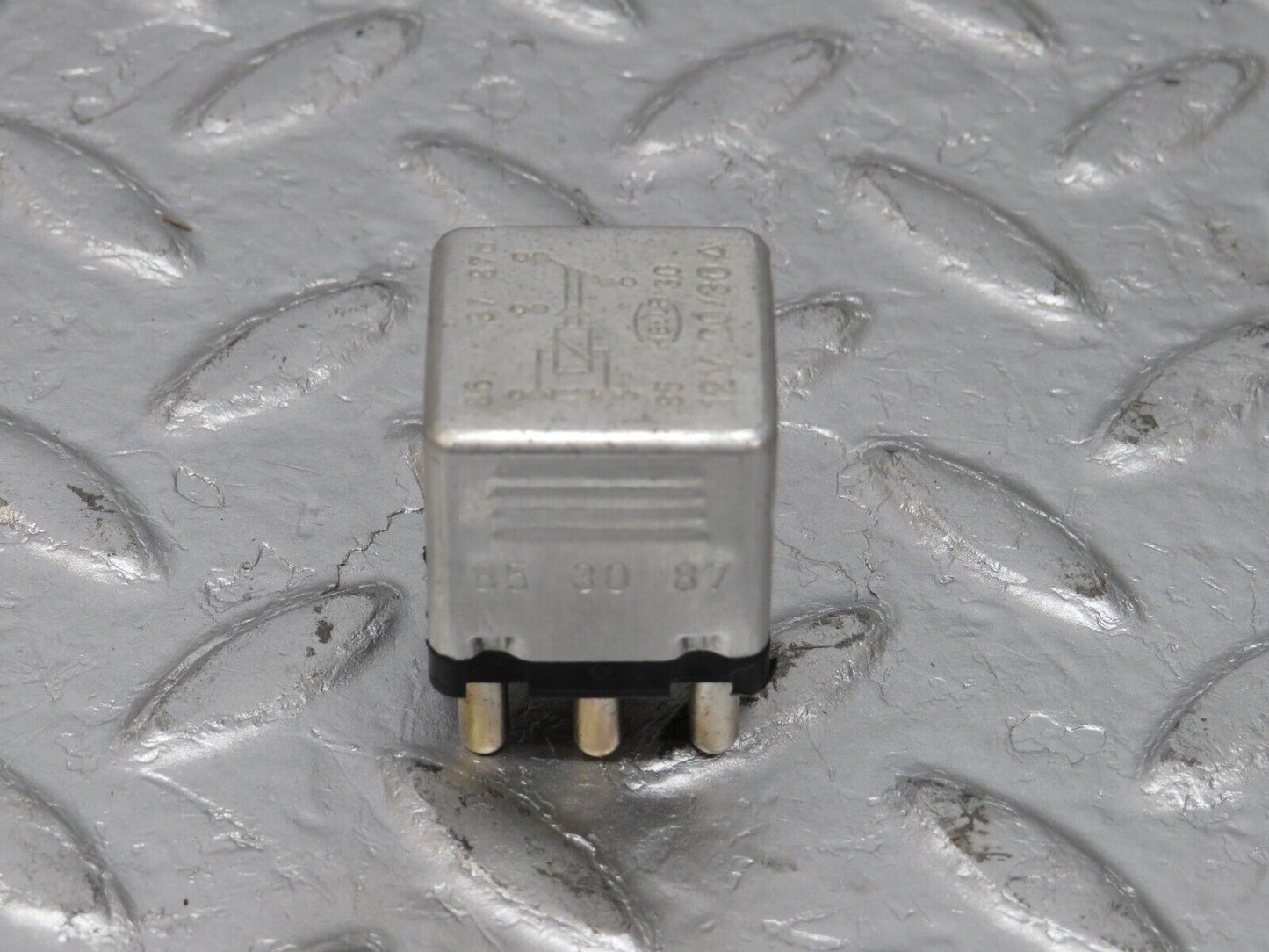33597 Mercedes-Benz W201 190E 2.0L Multi Purpose Relay 0015420219