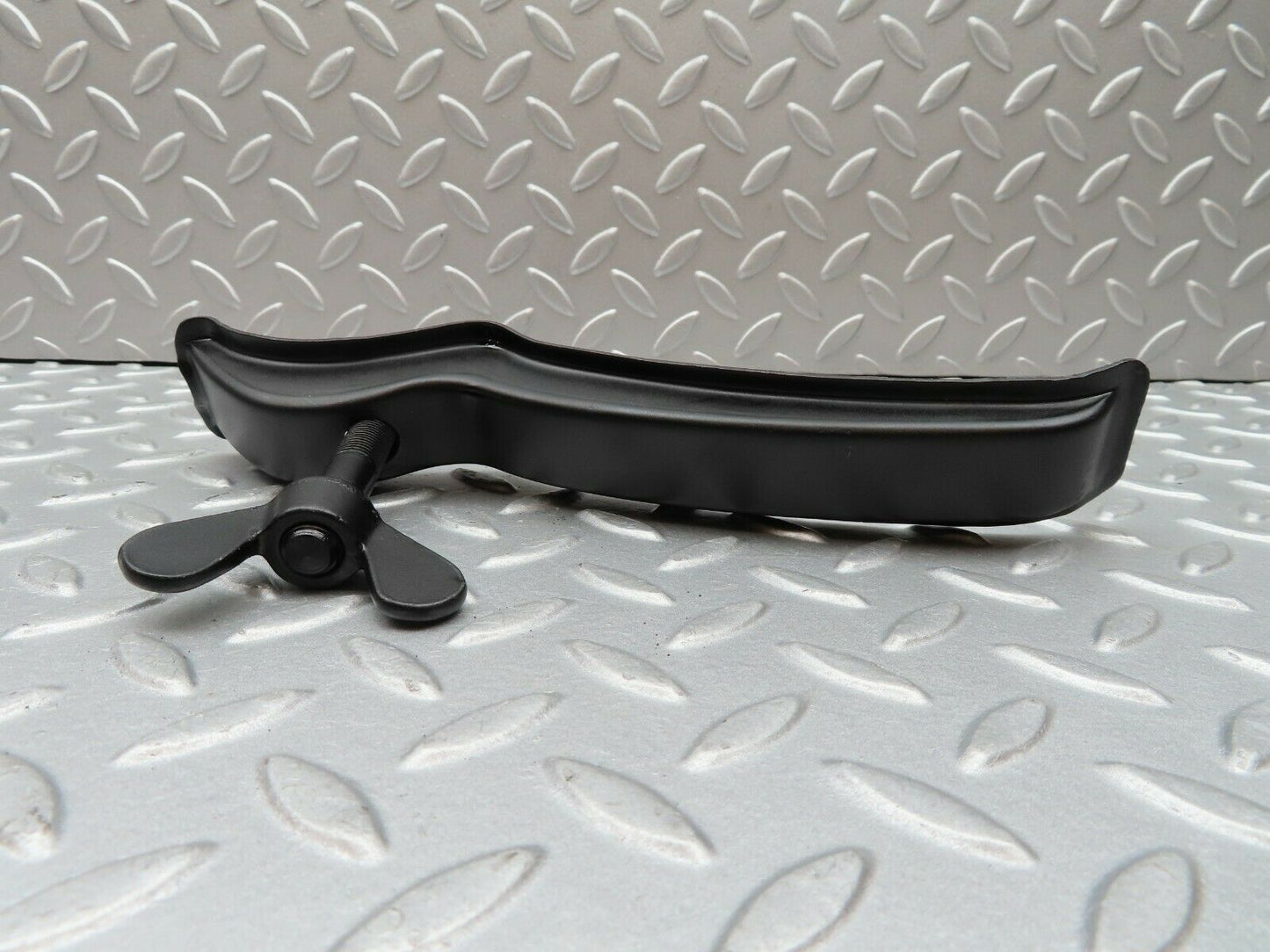 3609 Mercedes-Benz W108 280SE Spare Wheel Holder
