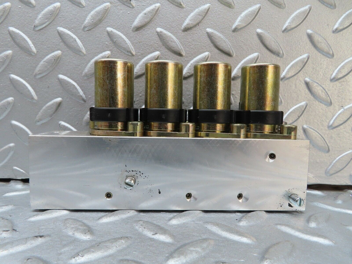 17473 Mercedes-Benz R129 300SL Coupe Soft Top Hydraulic Valve Block Left Side