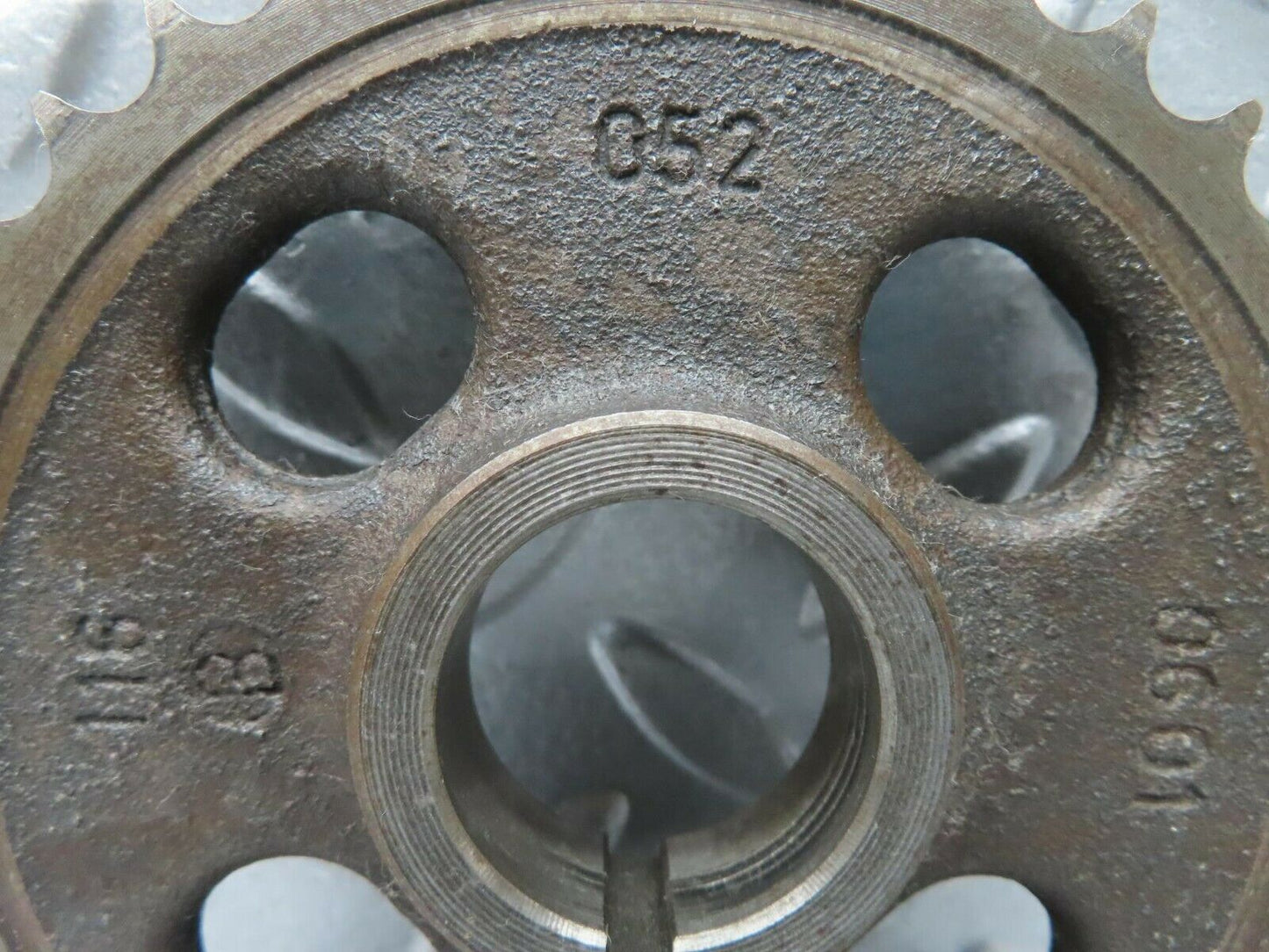 16693 Mercedes-Benz C107 380SLC Camshaft Timing Gear 1160520601