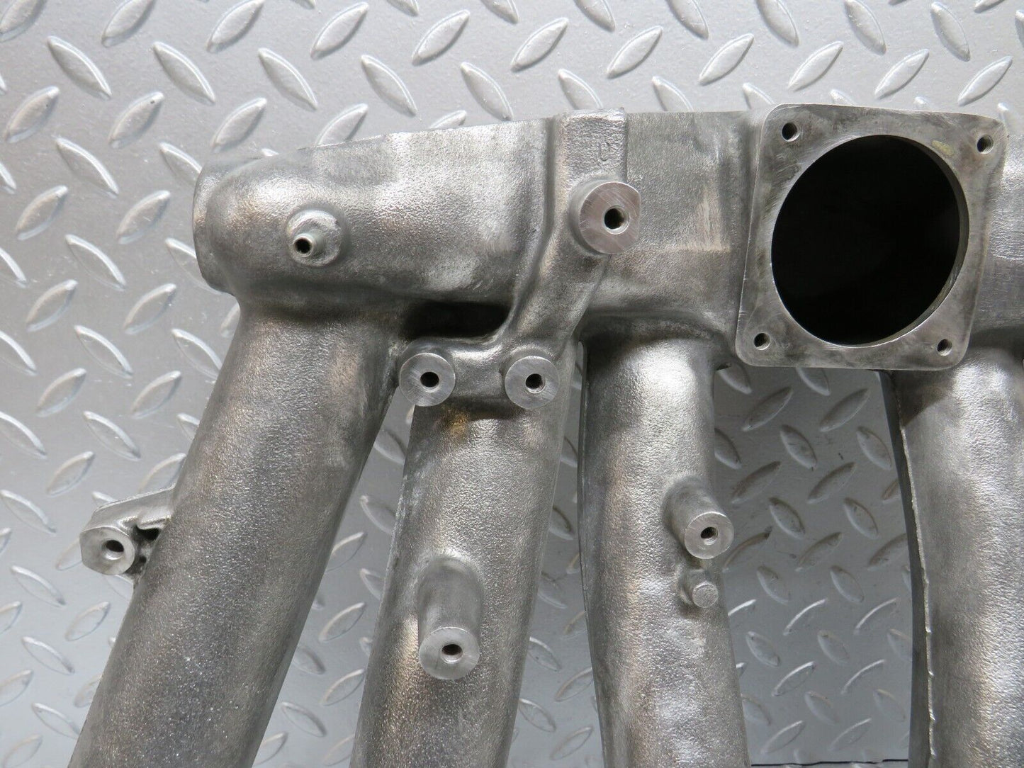 32690 Mercedes-Benz S124 300TE Wagon Intake Manifold 1031411601