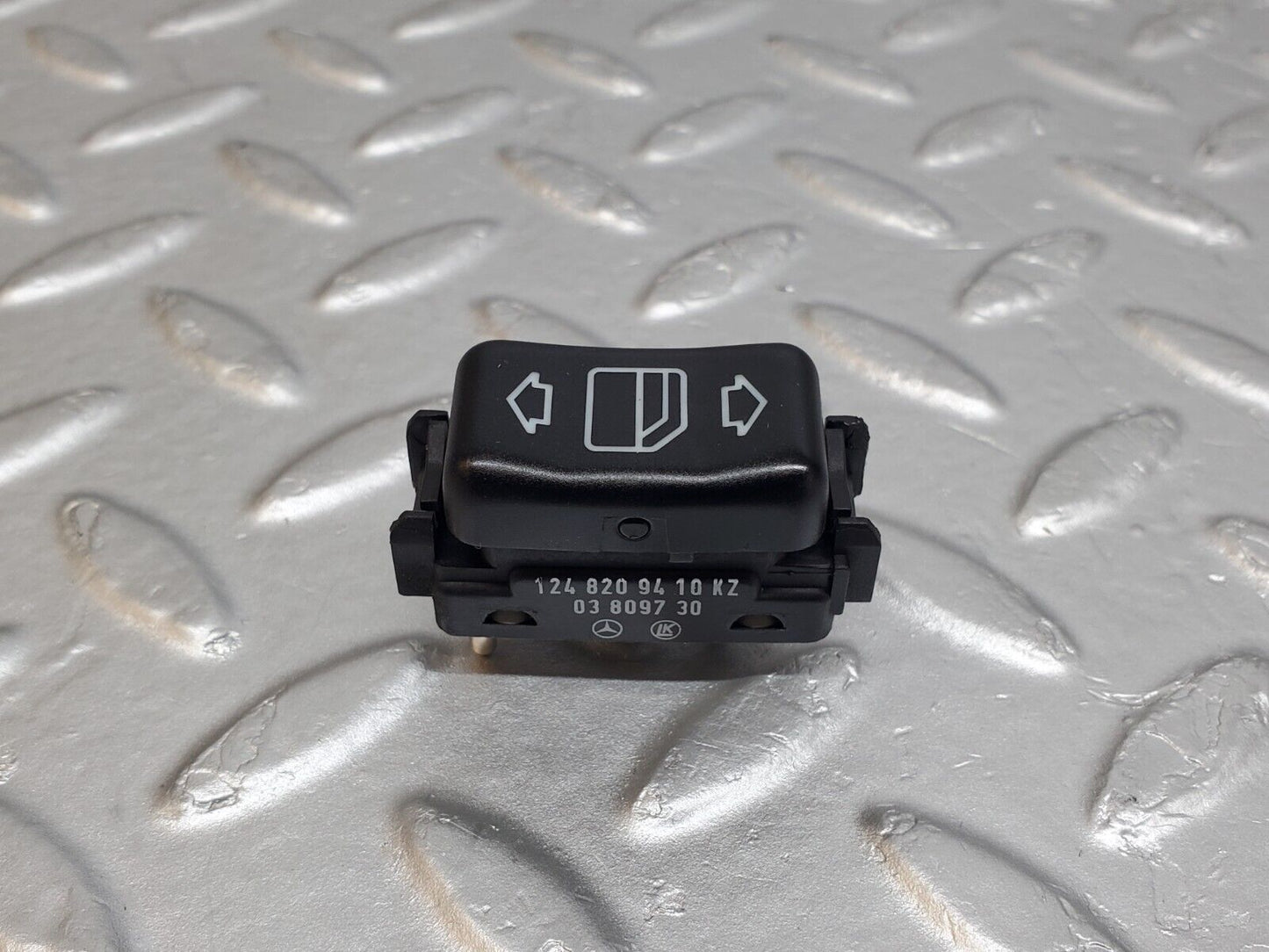 44714 Mercedes-Benz W124 220E Electric Window Switch Right Side 1248209410