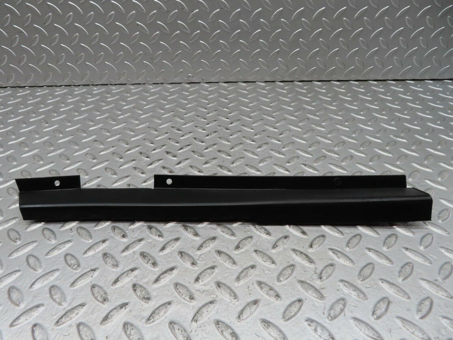 15866 Mercedes-Benz W123 280E Front Right Cable Channel Cover