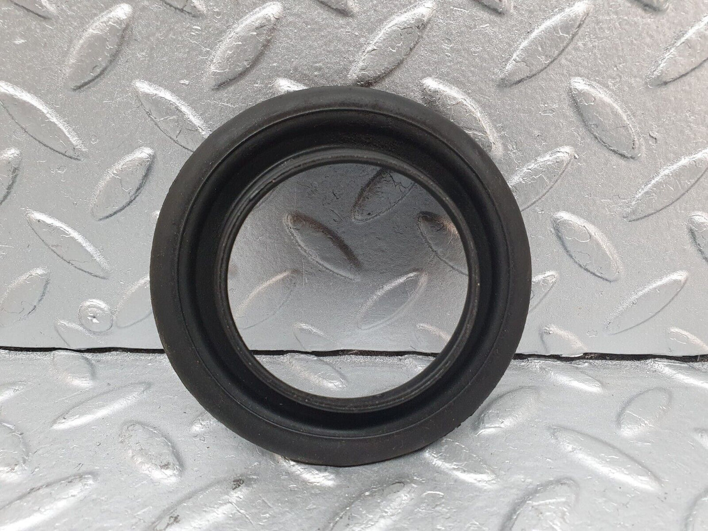 41031 Mercedes-Benz W126 300SE Fuel Tank Filler Rubber Gasket 1239973581