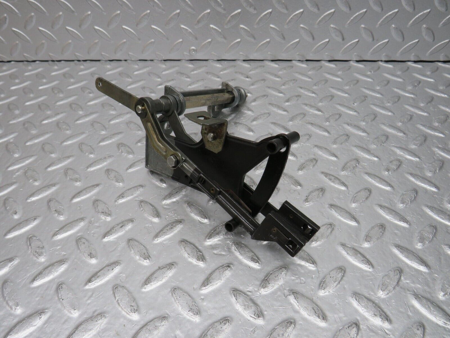 32276 Mercedes-Benz C107 350SLC Coupe Heater Control Mechanism