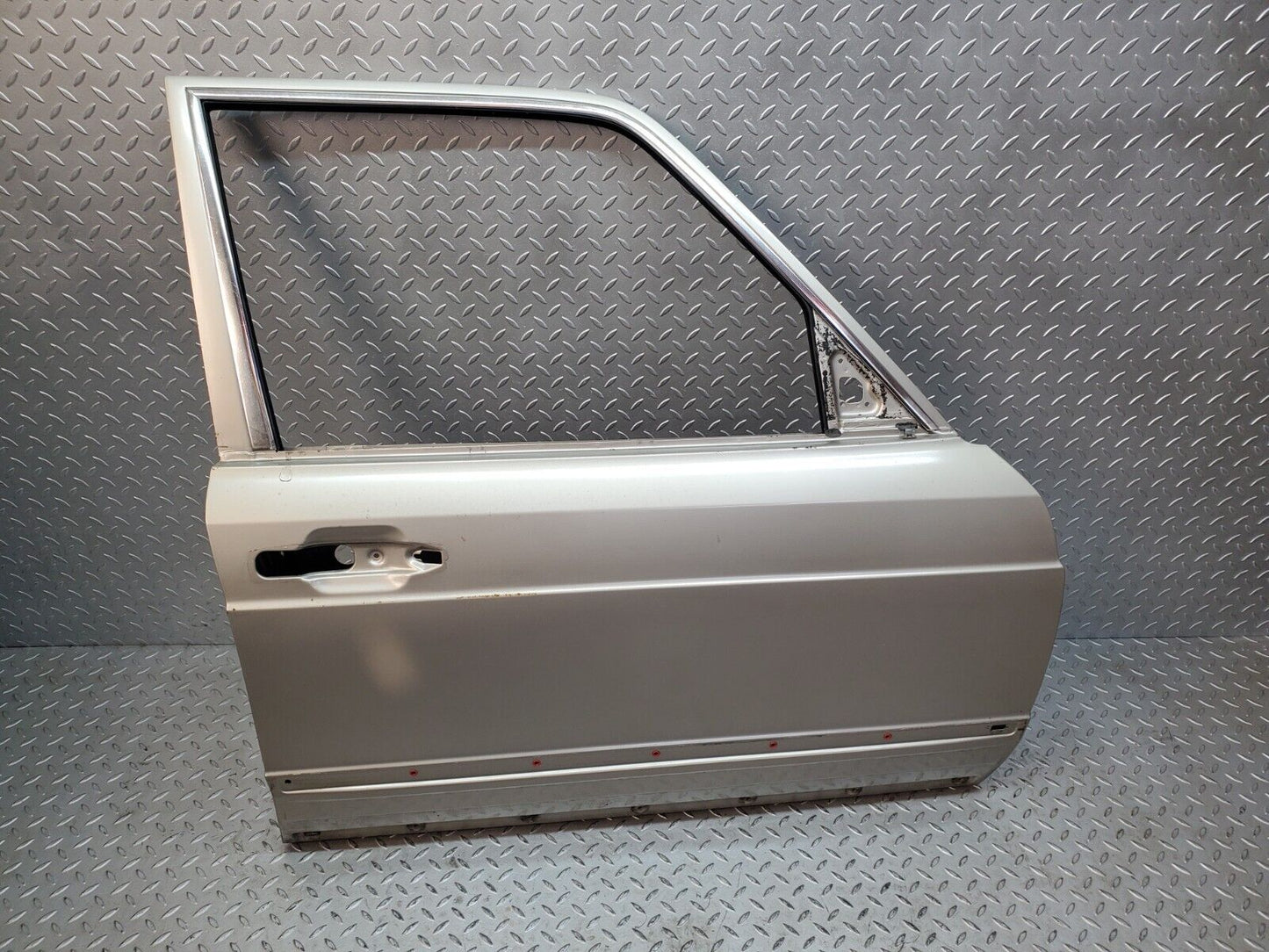 45991 Mercedes-Benz W126 420SE Front Right Door