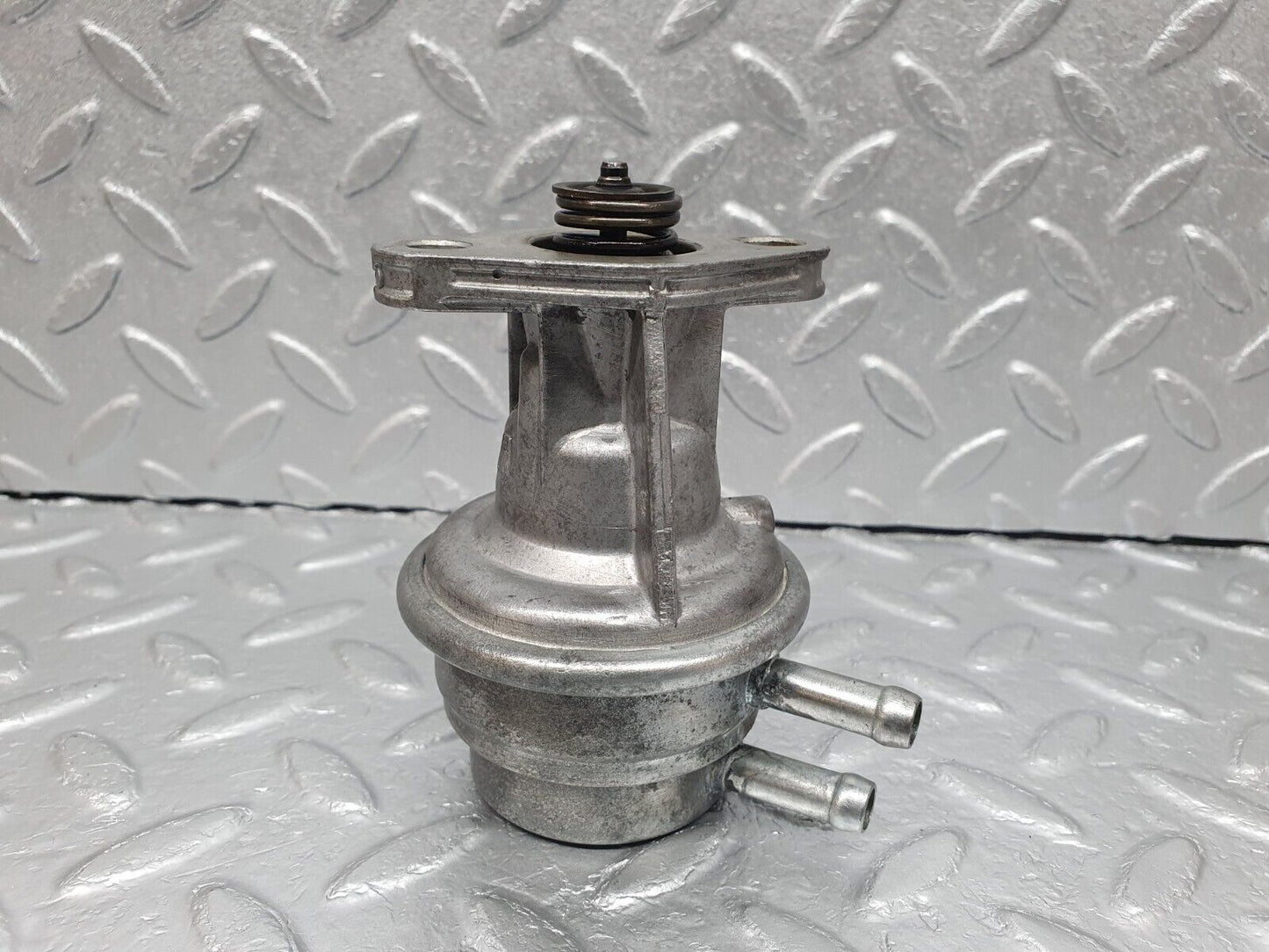 41669 Mercedes-Benz W124 200E Fuel Pump Pierburg 0020916801