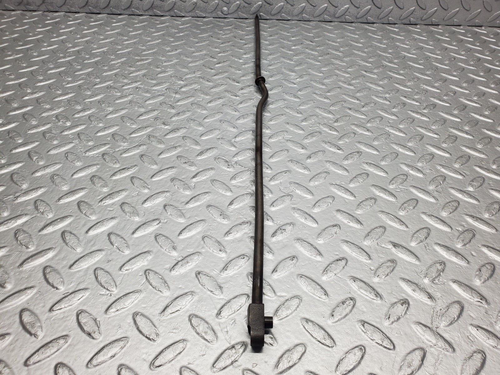 W112 camshaft oil tube used OEM