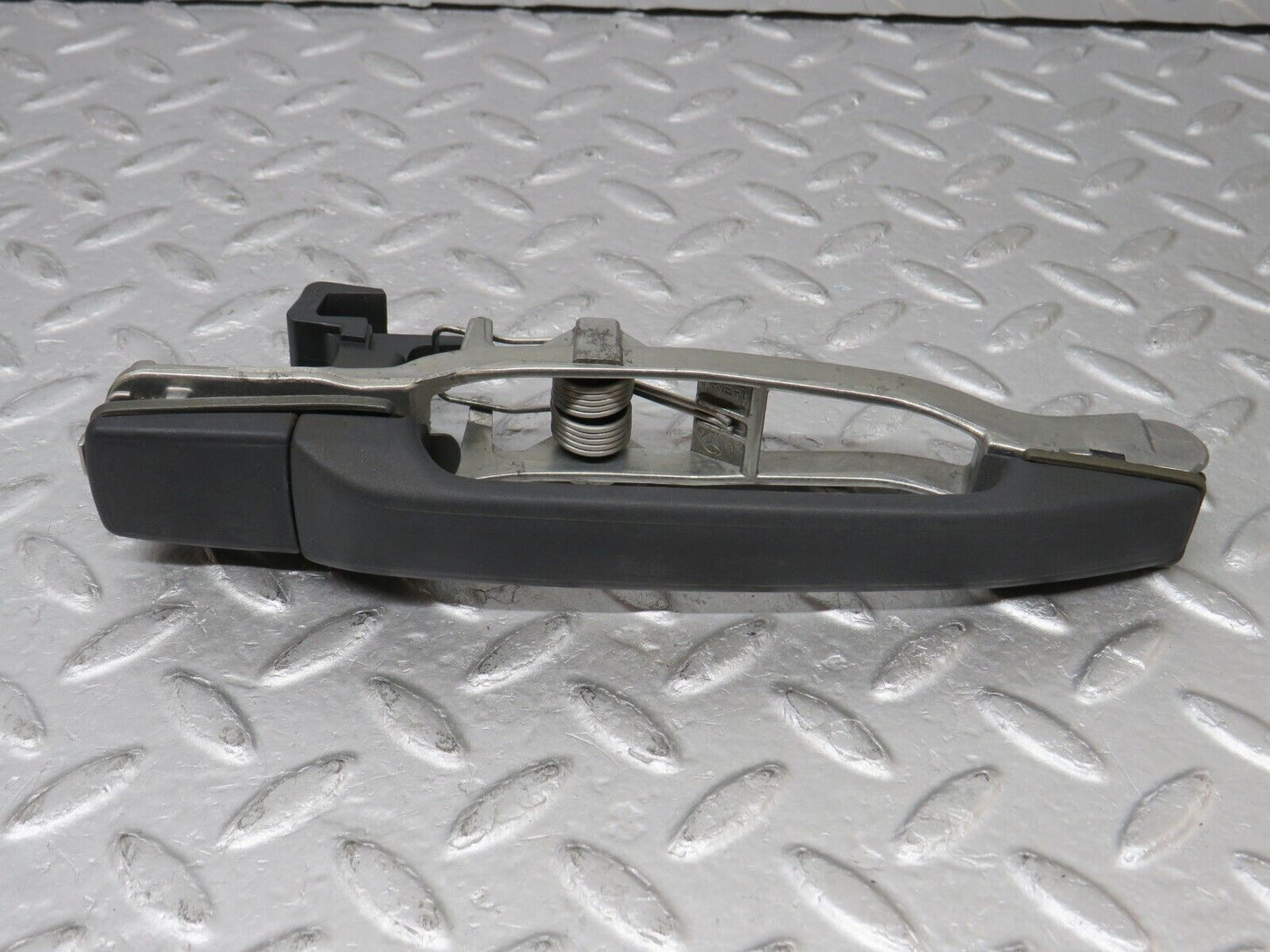 36629 Mercedes-Benz W201 190E 2.0L Exterior Door Handle Rear Right