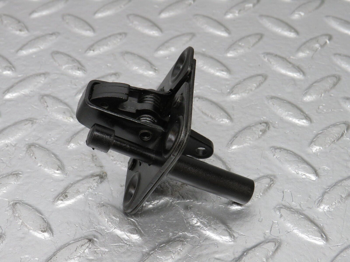 33629 Mercedes-Benz S123 280TE Wagon Bonnet Lock Catch