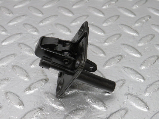 33629 Mercedes-Benz S123 280TE Wagon Bonnet Lock Catch