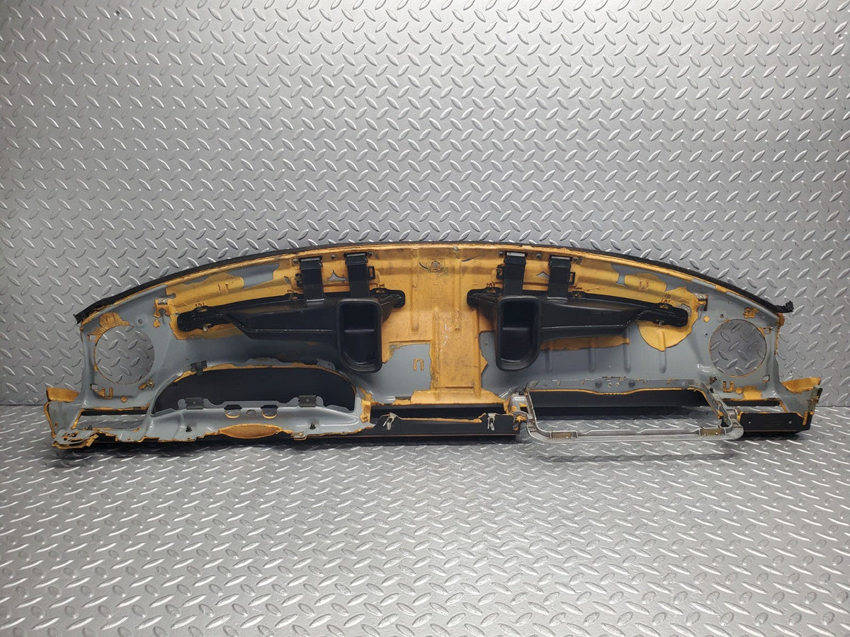 W124 dashboard black used OEM