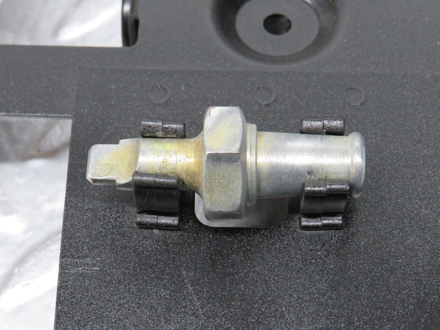 0744 Mercedes-Benz C107 350SLC Coupe Sunroof Motor Bracket