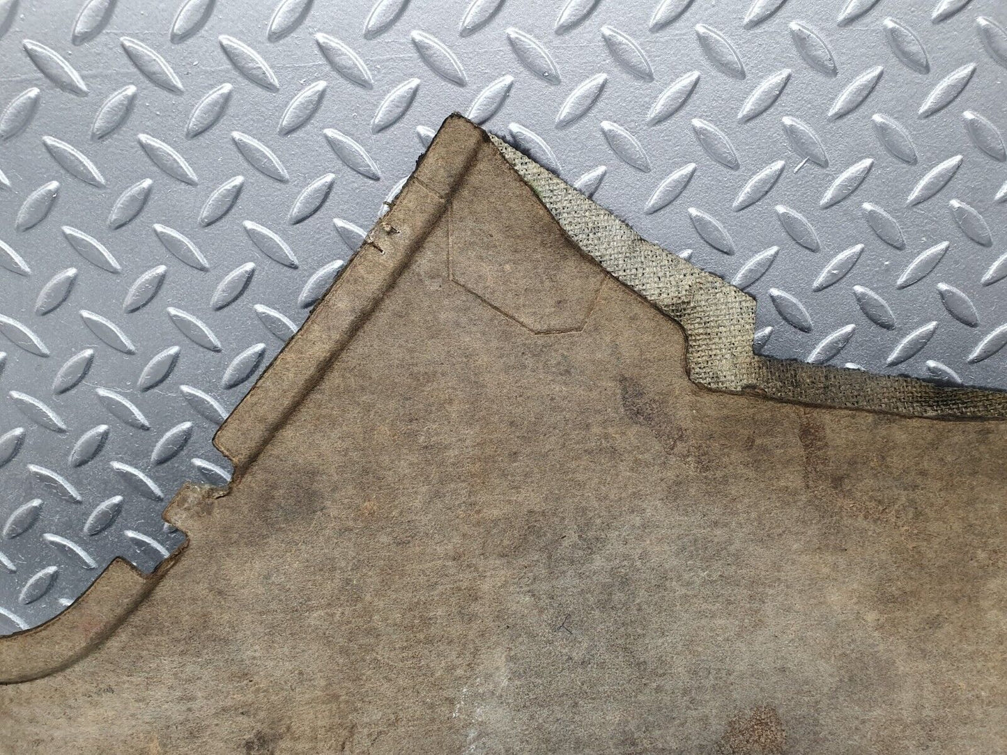 40721 Mercedes-Benz W123 300D Centre Console Carpet Left Side Black
