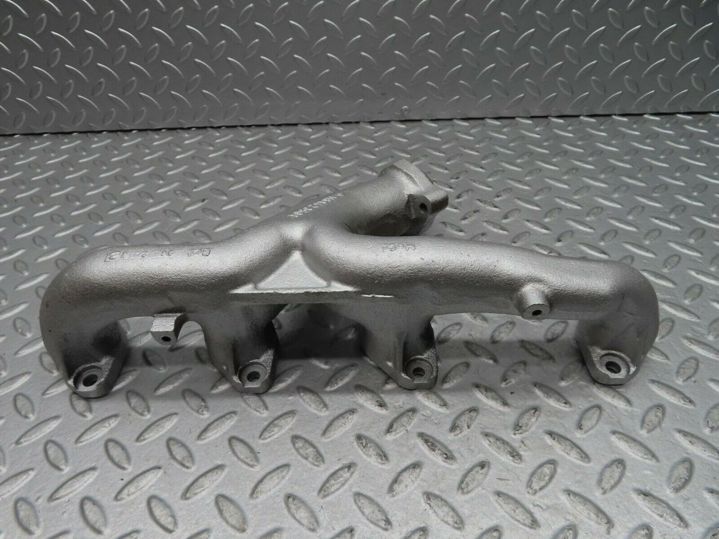 16675 Mercedes-Benz C107 380SLC Exhaust Manifold Right Side 1161423501