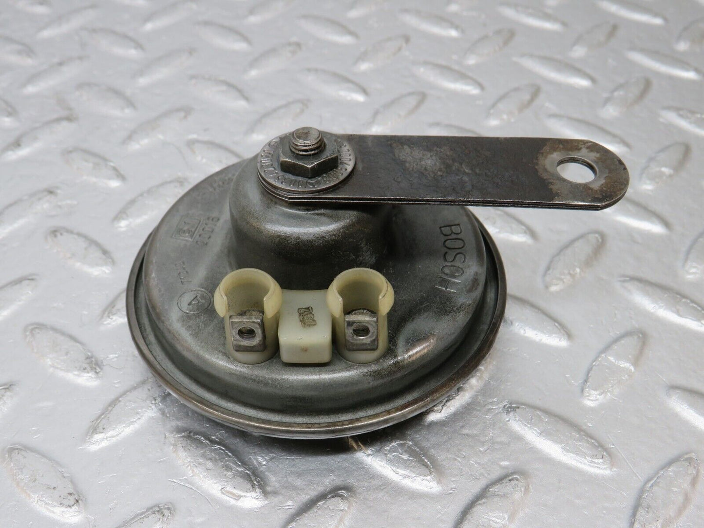 33657 Mercedes-Benz W201 190E 2.0L Horn Bosch 20016 0035423020