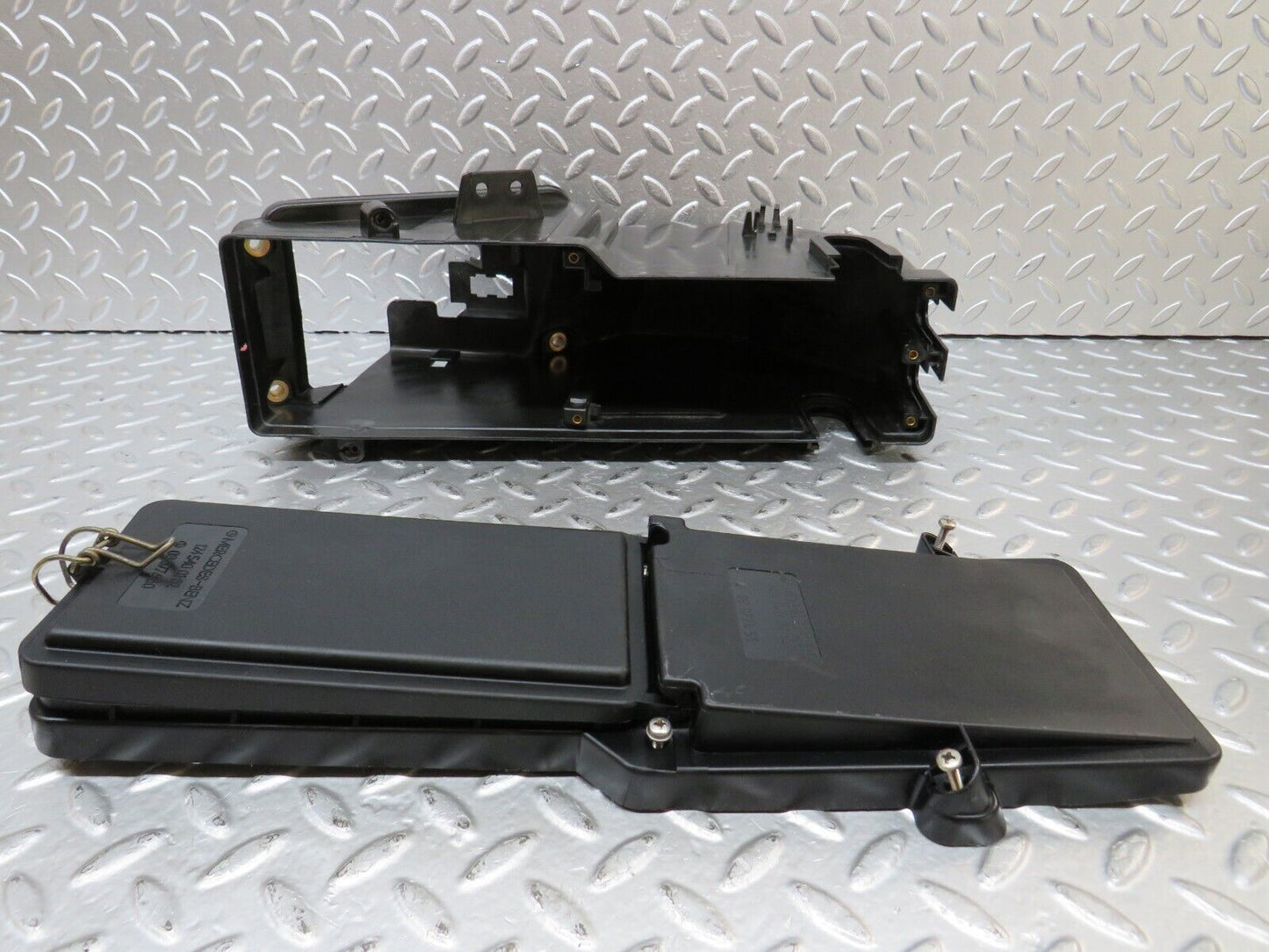 26581 Mercedes-Benz C124 220CE Coupe Fuse Box 1245401850 1245400282