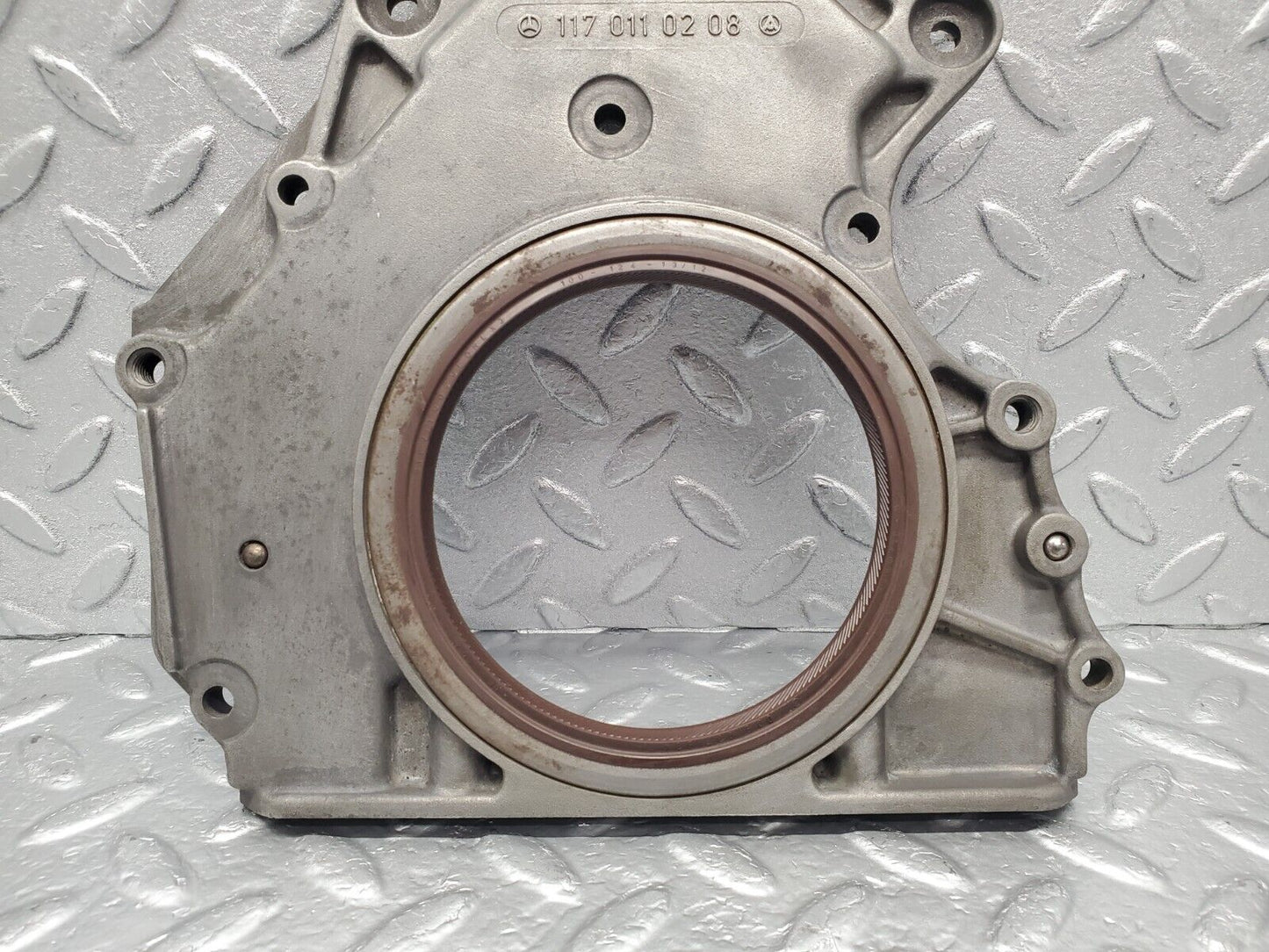 46258 Mercedes-Benz W126 420SE Crankshaft Rear Sealing Cover 1170110208