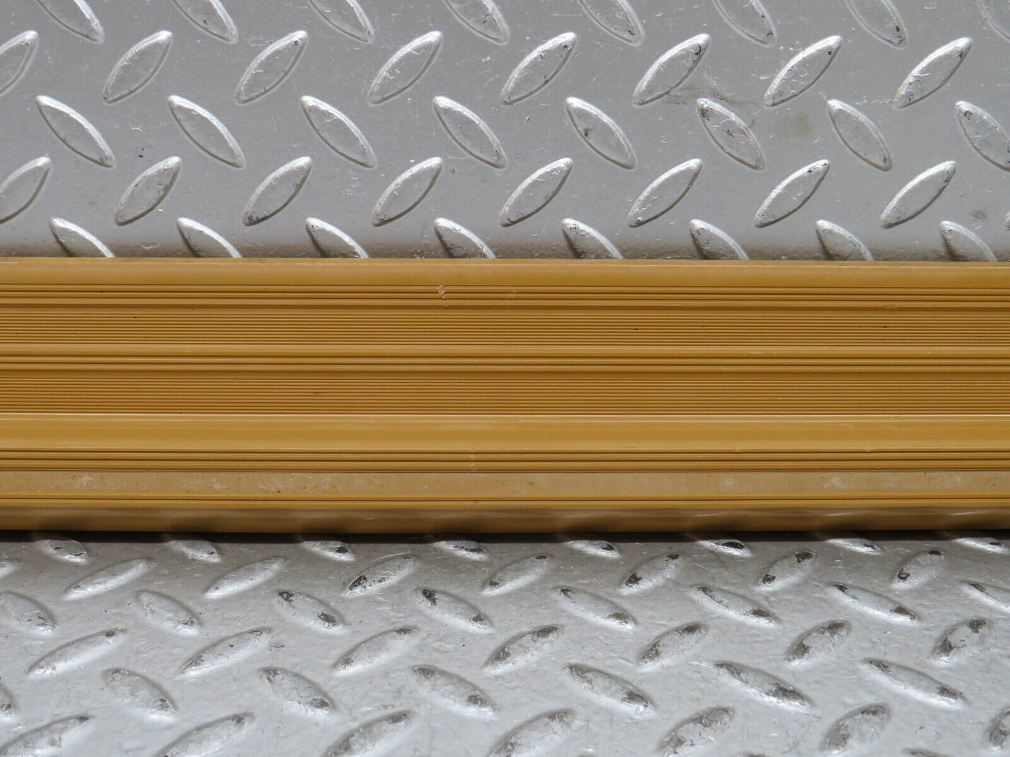 28554 Mercedes-Benz W123 230E Front Right Door Sill Trim Palomino