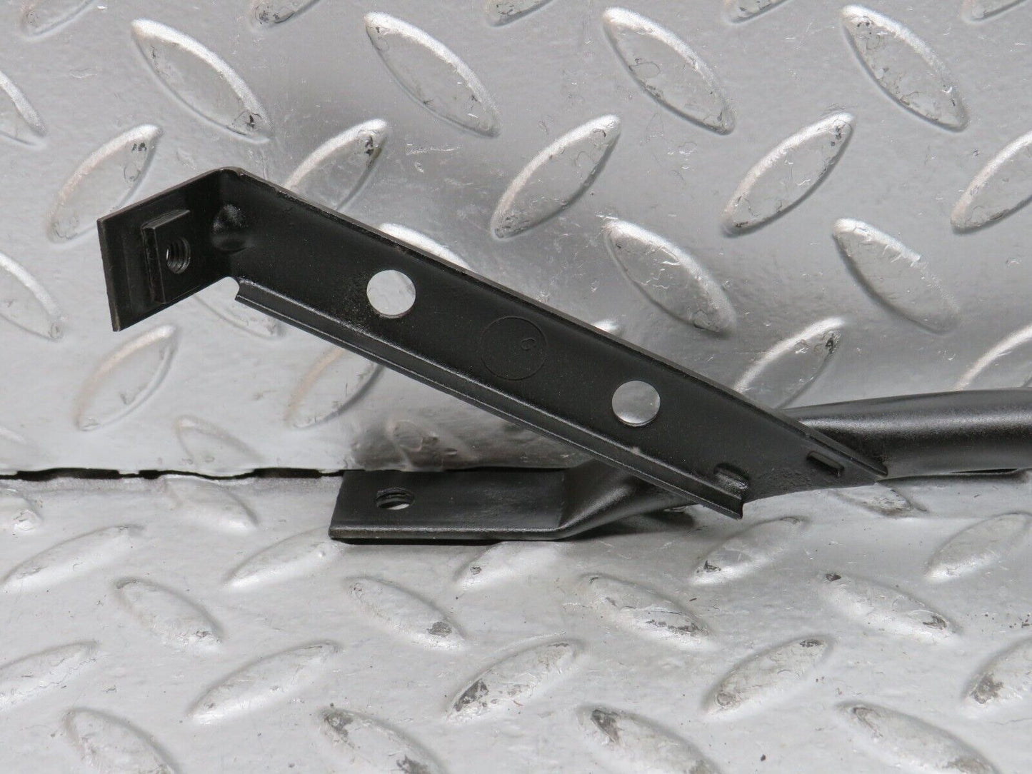28533 Mercedes-Benz S123 240D Wagon Horn Bracket