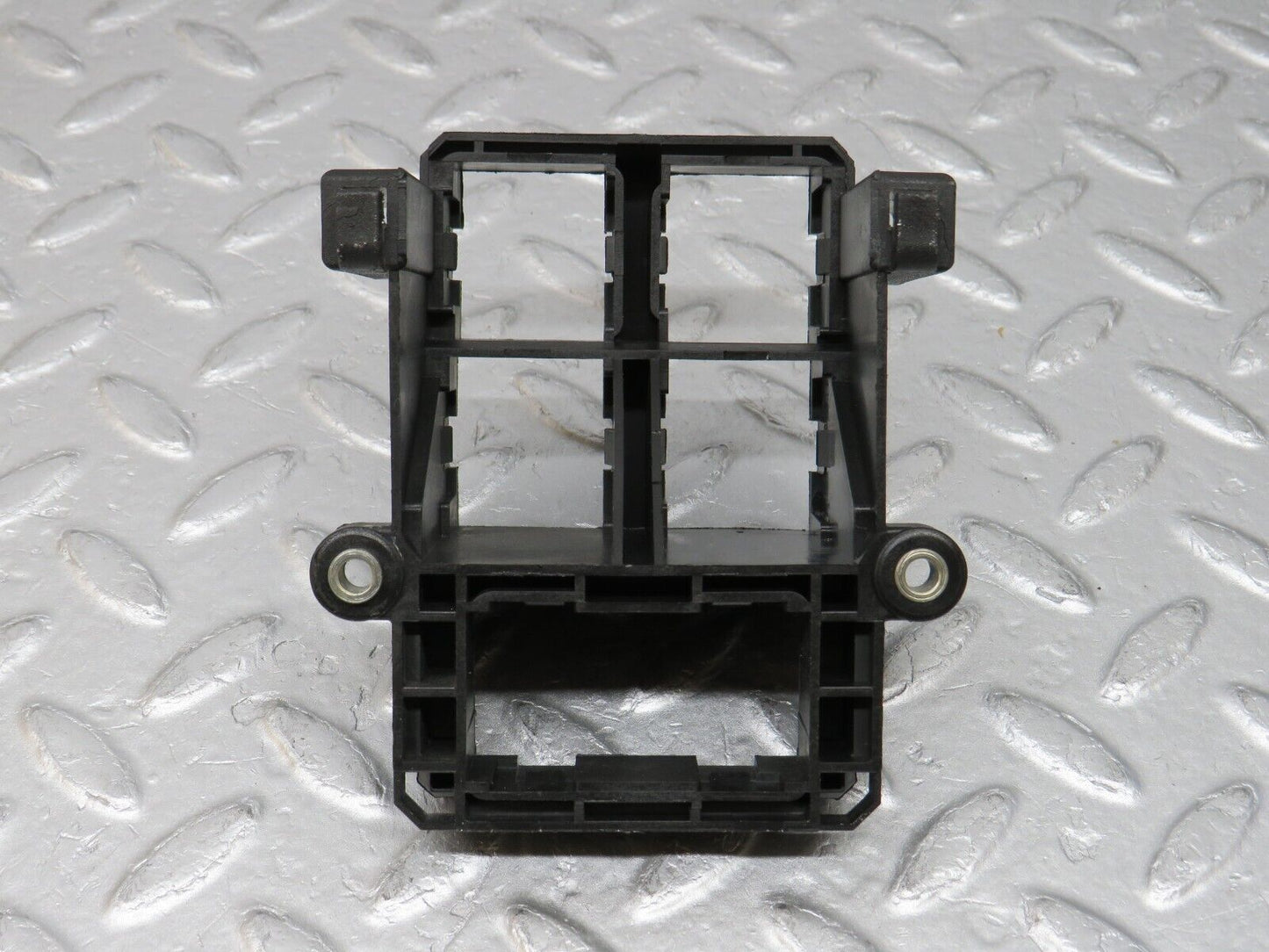 36552 Mercedes-Benz W201 190E 2.0L Relay Holder Bracket 2015451040