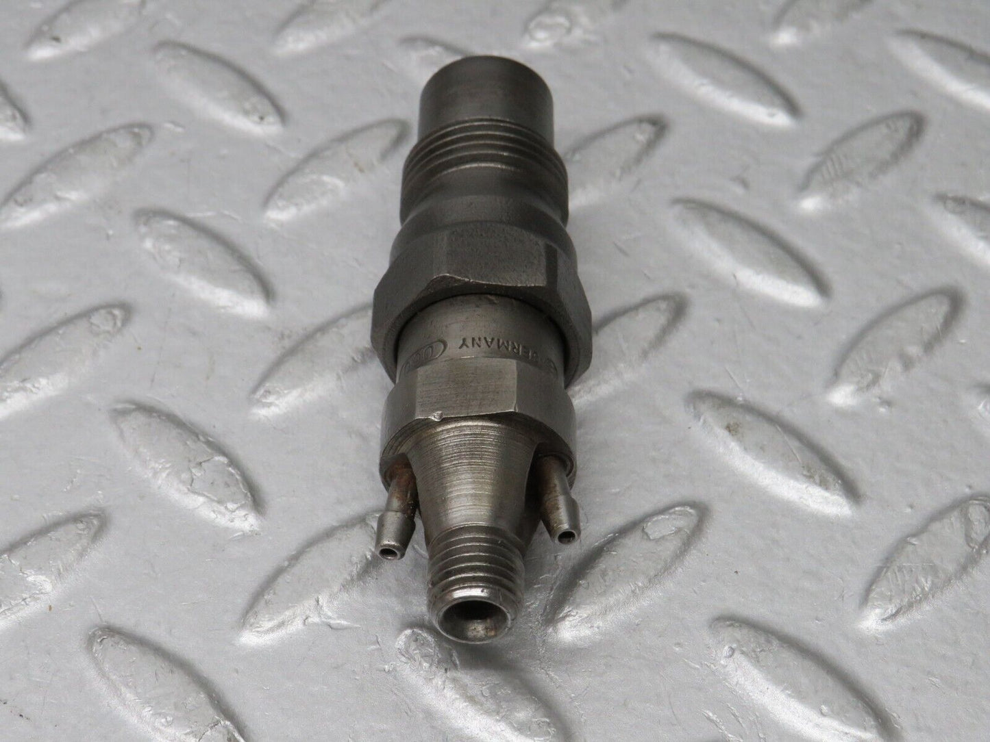 35891 Mercedes-Benz 240D OM616.912 Diesel Fuel Injector Bosch KCA30S35/4