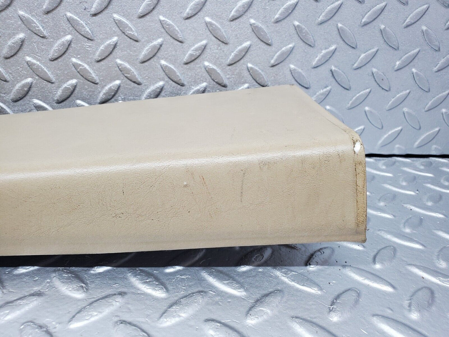 45766 Mercedes-Benz W126 420SE B Pillar Cover Left Side Beige 1246920122