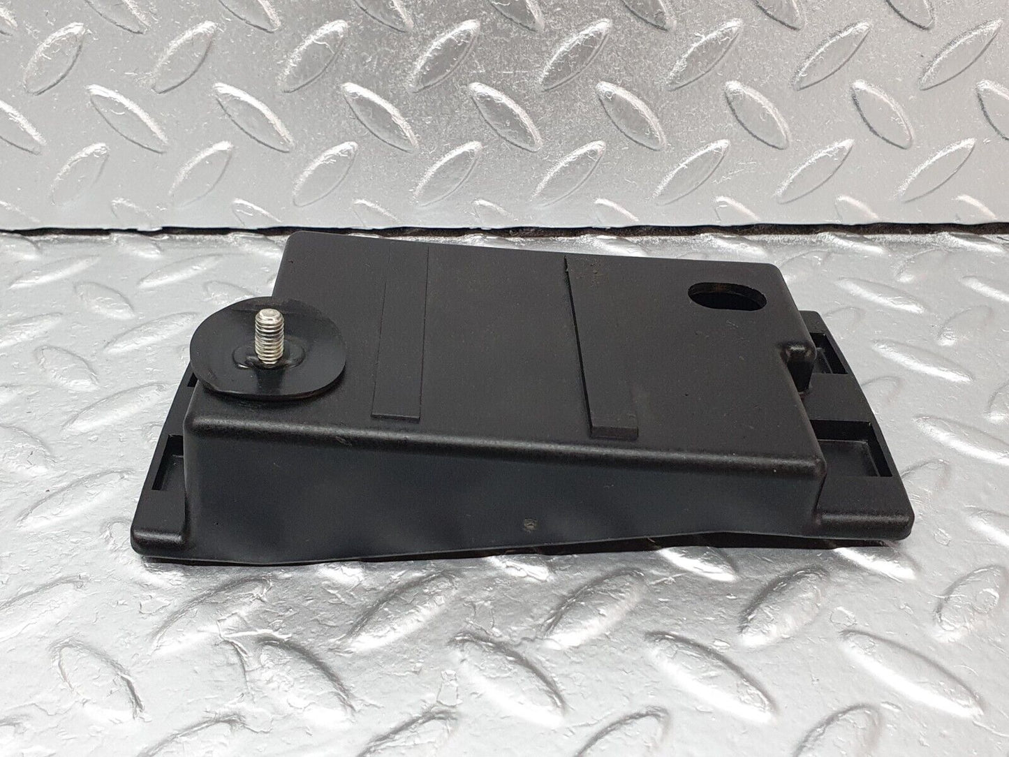 41748 Mercedes-Benz W202 C200 Rear Bumper Bracket 2028800630
