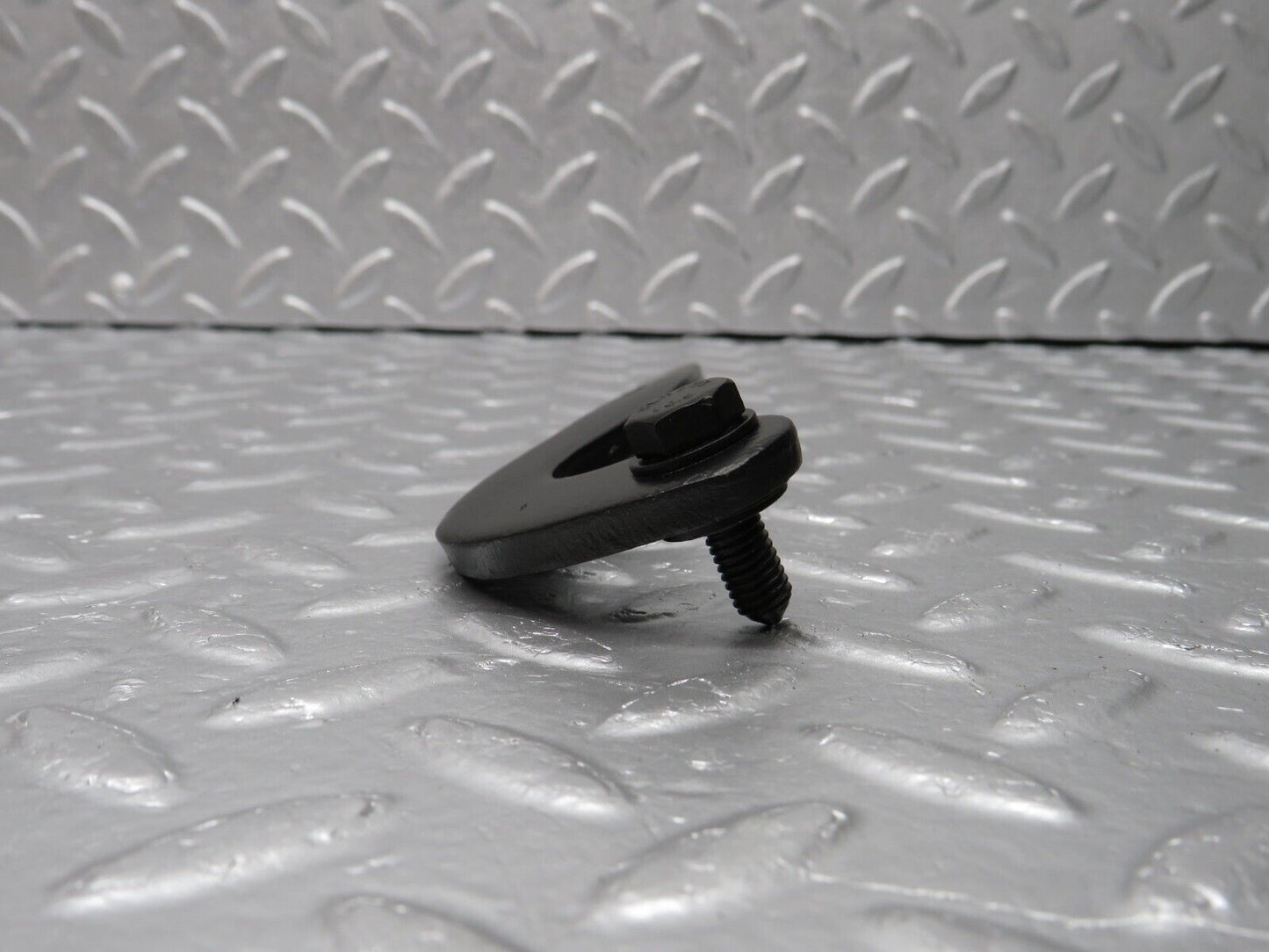 39996 Mercedes-Benz R107 350SL Bonnet Hinge Support Left Side