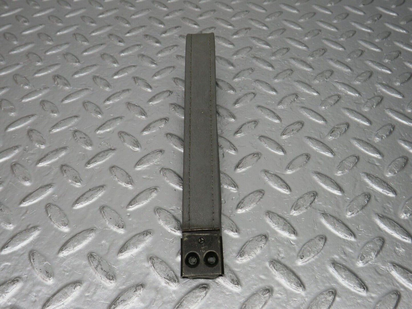 32564 Mercedes-Benz S124 300TE Wagon Tailgate Handle