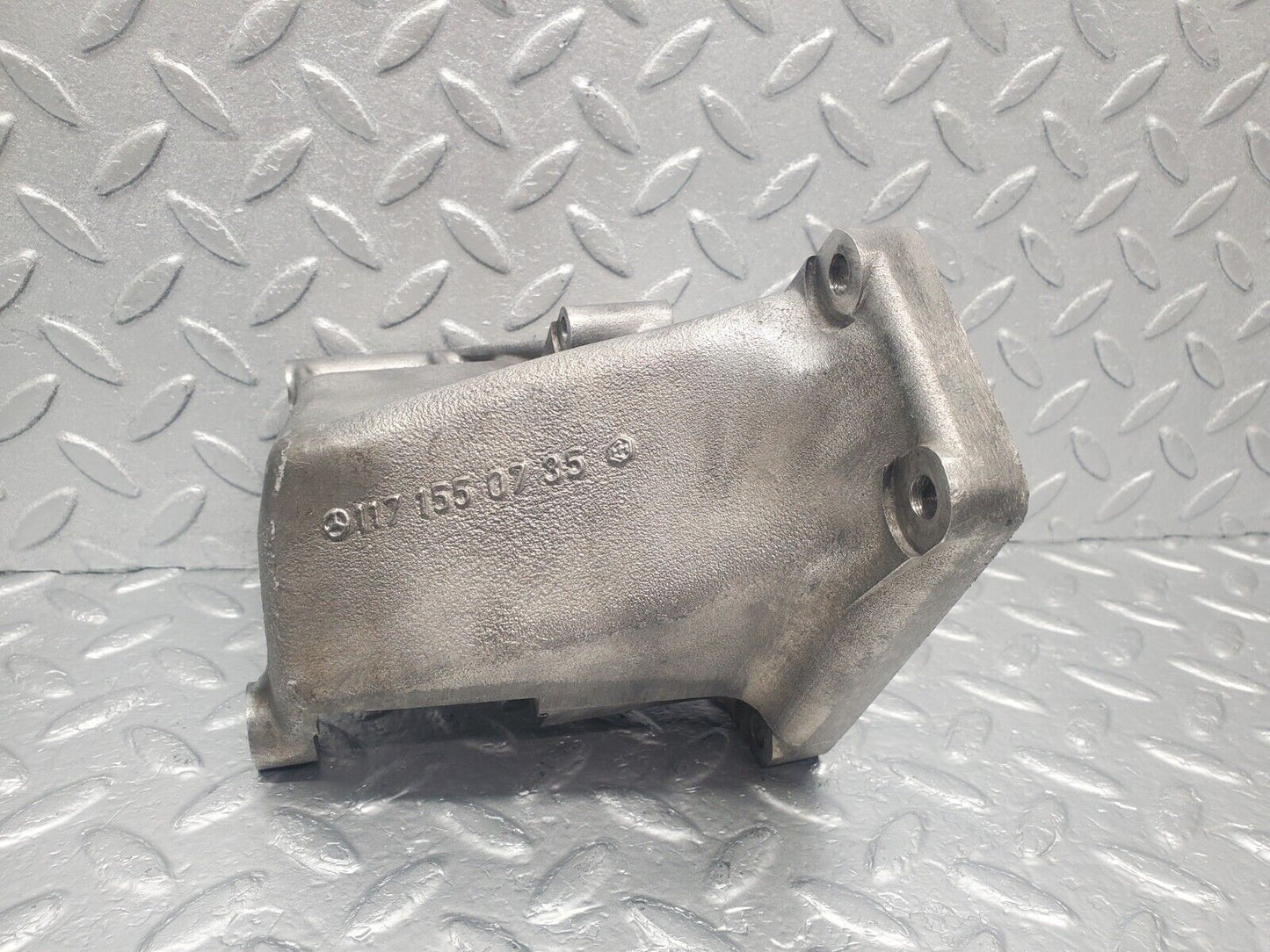 46036 Mercedes-Benz W126 420SE Alternator Generator Bracket 1171550735