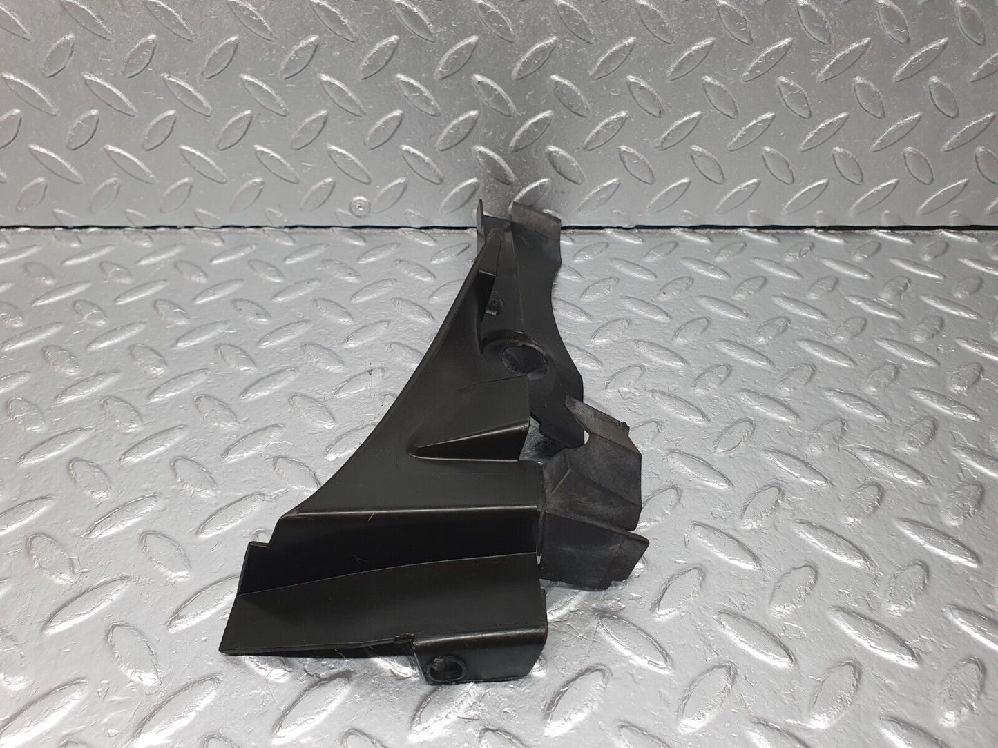 41956 Mercedes-Benz W202 C200 Radiator Support Baffle 2025054088