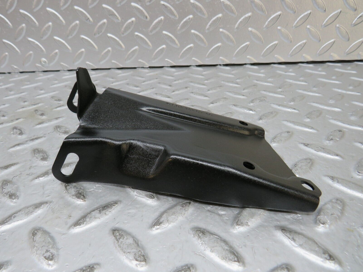 27699 Mercedes-Benz S124 300TE Wagon Air Intake Manifold Bracket 6041410740
