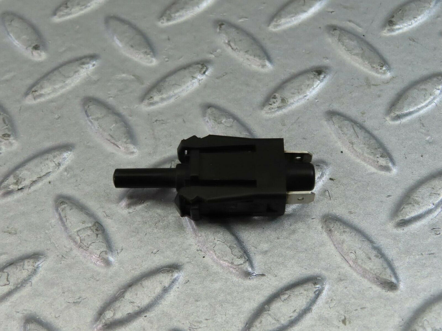 9334 Mercedes-Benz C124 300CE Coupe Door Contact Switch 0015458714