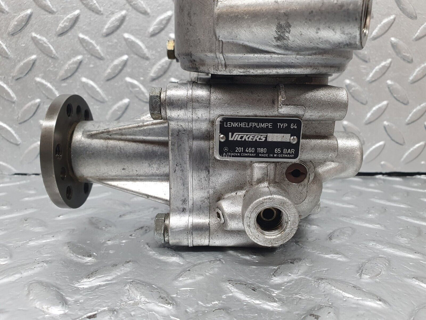 42720 Mercedes-Benz W201 190 2.0L Power Steering Pump 2014601180