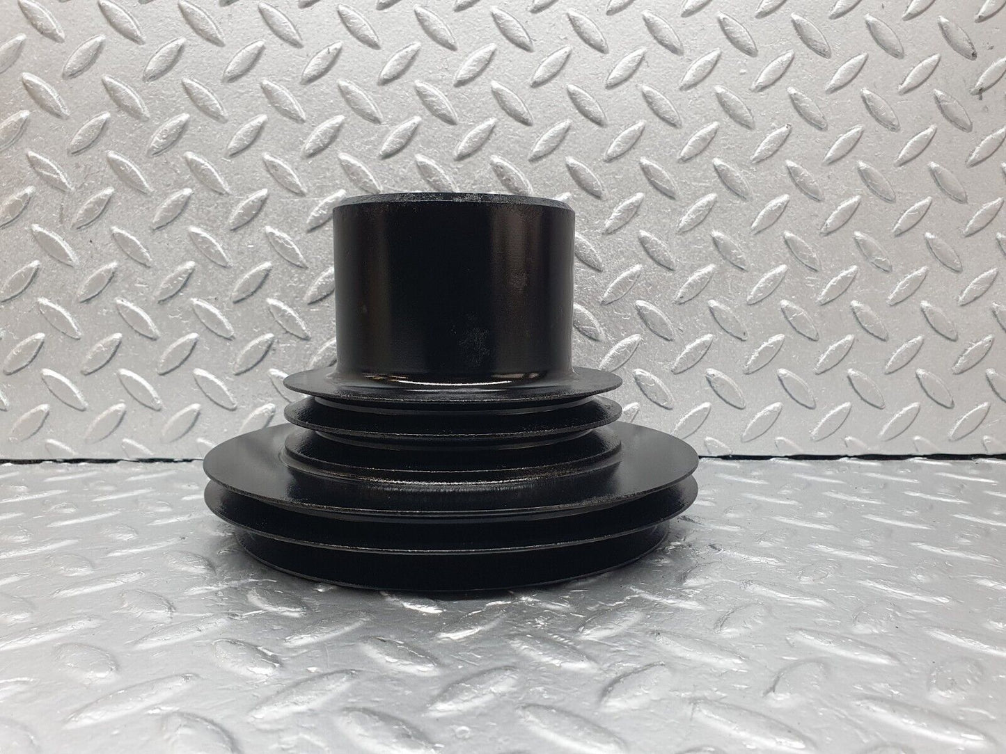 43590 Mercedes-Benz C126 380SEC Coupe Crankshaft Pulley