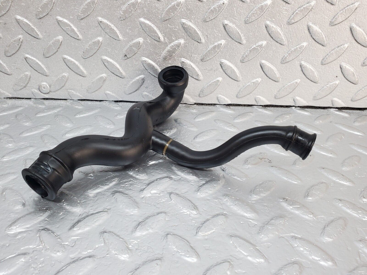 45395 Mercedes-Benz 280E M110.983 Air Intake Pipe 1100944382 1100845382