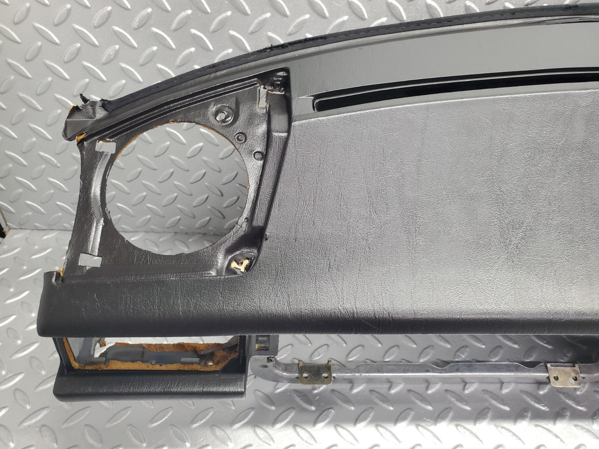 W124 dashboard black used OEM