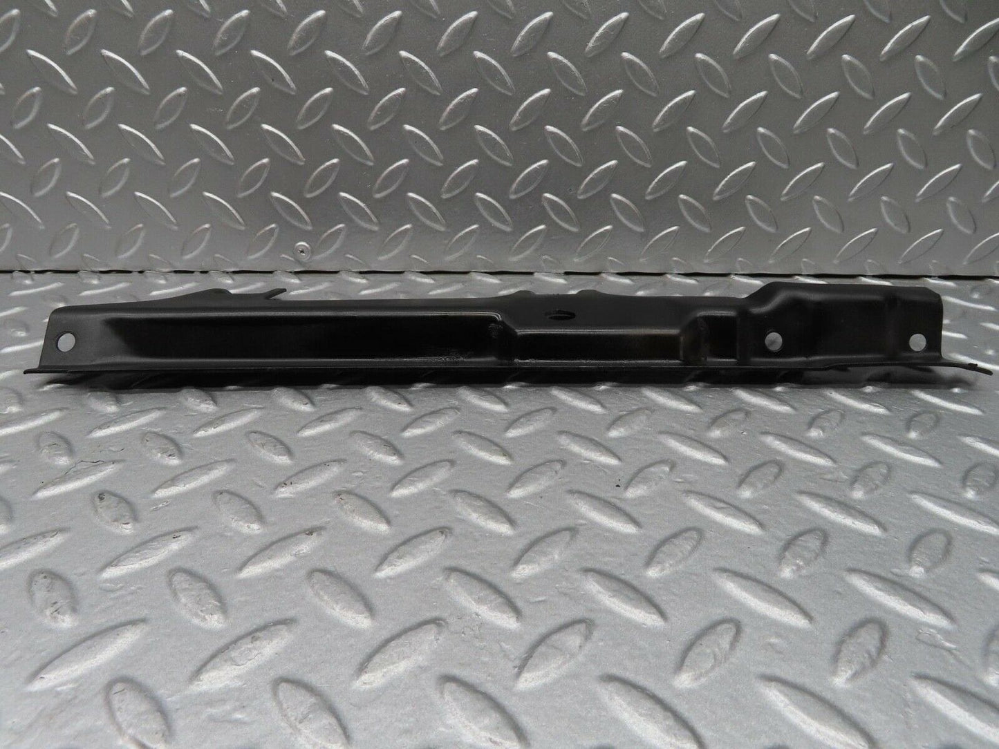 14055 Mercedes-Benz C107 280SLC Rear Right Inner Window Seal Holder Bracket