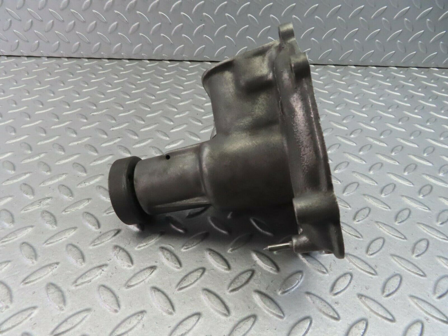 8498 Mercedes-Benz W116 Water Pump 1172010101