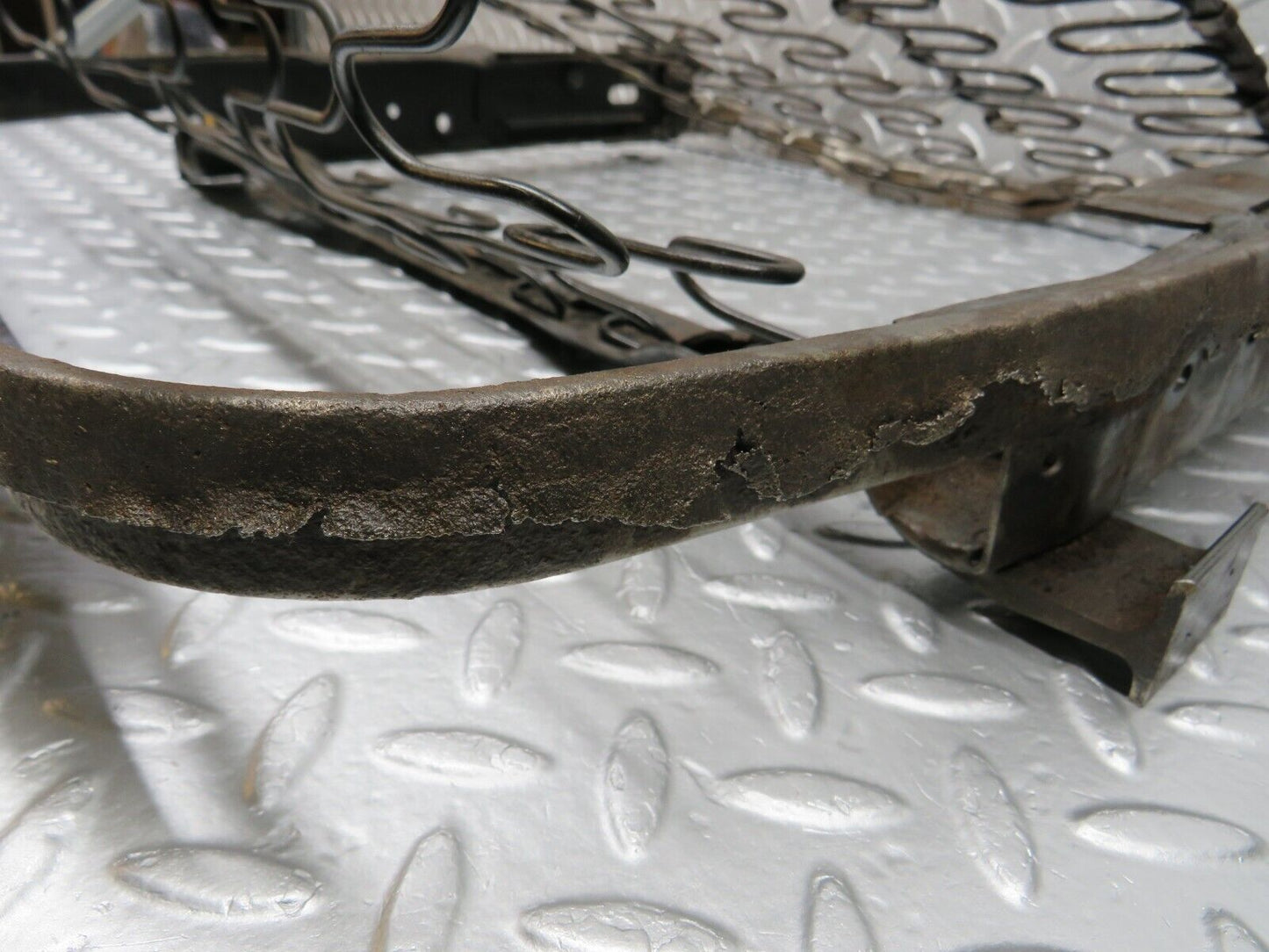 39983 Mercedes-Benz R107 350SL Coupe Front Seat Base